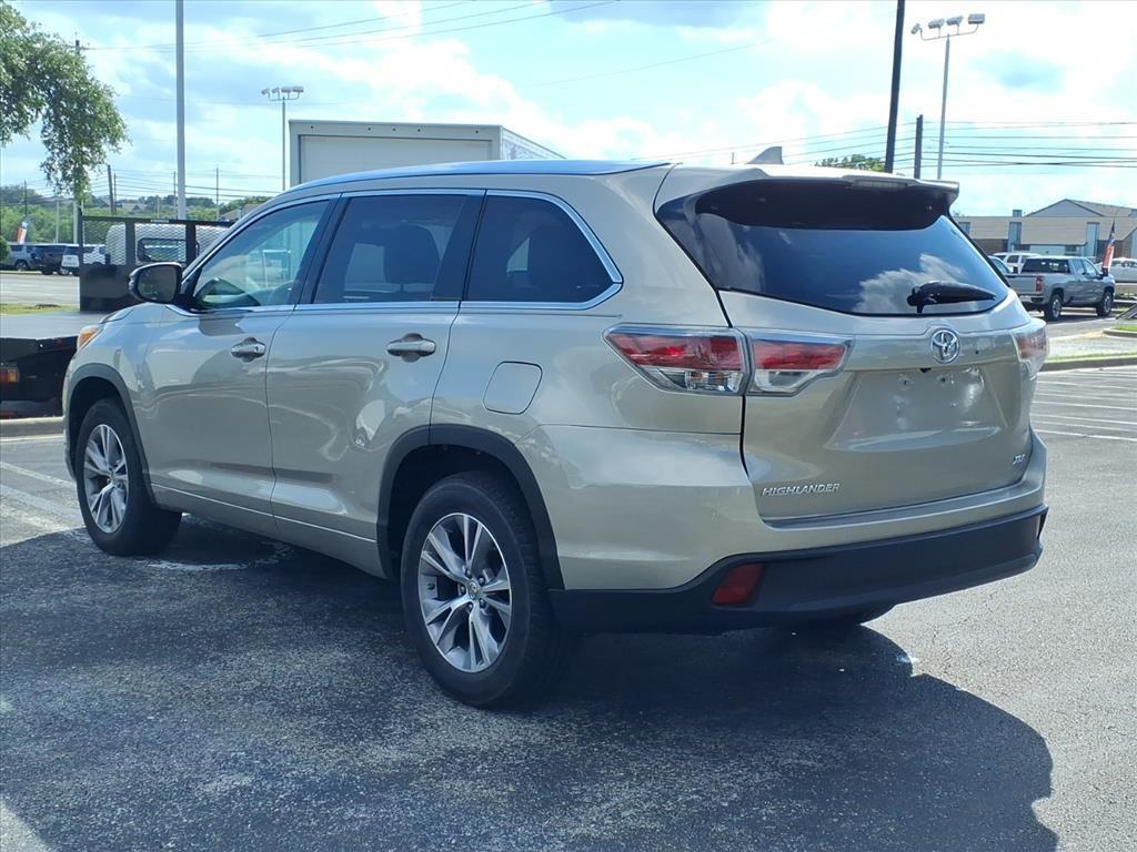 used 2014 Toyota Highlander car, priced at $19,937