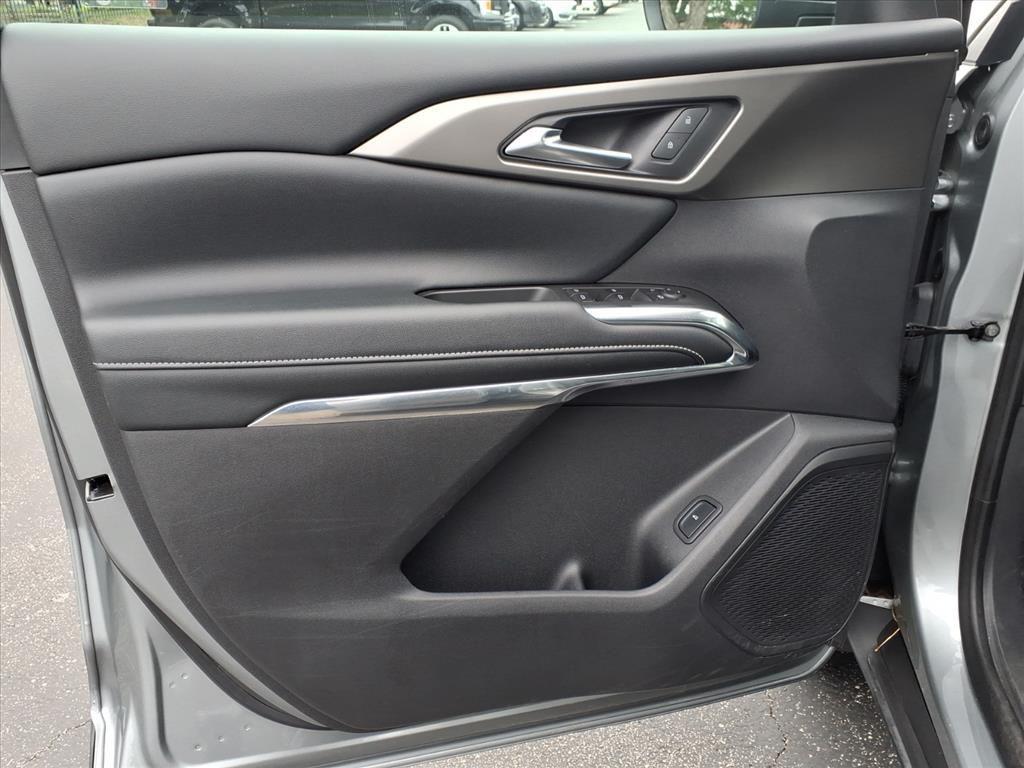 used 2025 Chevrolet Traverse car, priced at $35,920