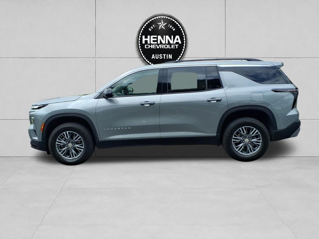 used 2025 Chevrolet Traverse car, priced at $35,920