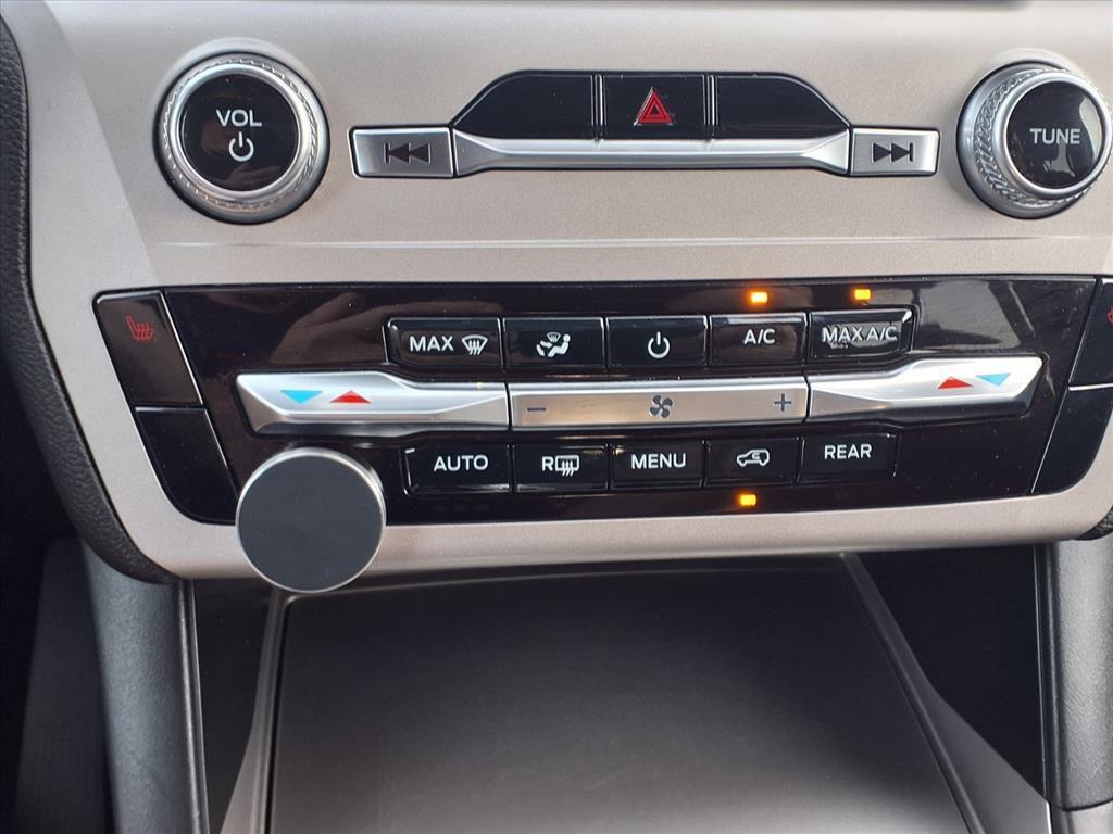 used 2023 Ford Explorer car, priced at $28,895