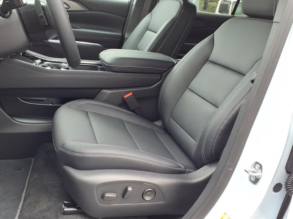 new 2026 Chevrolet Traverse car, priced at $47,286