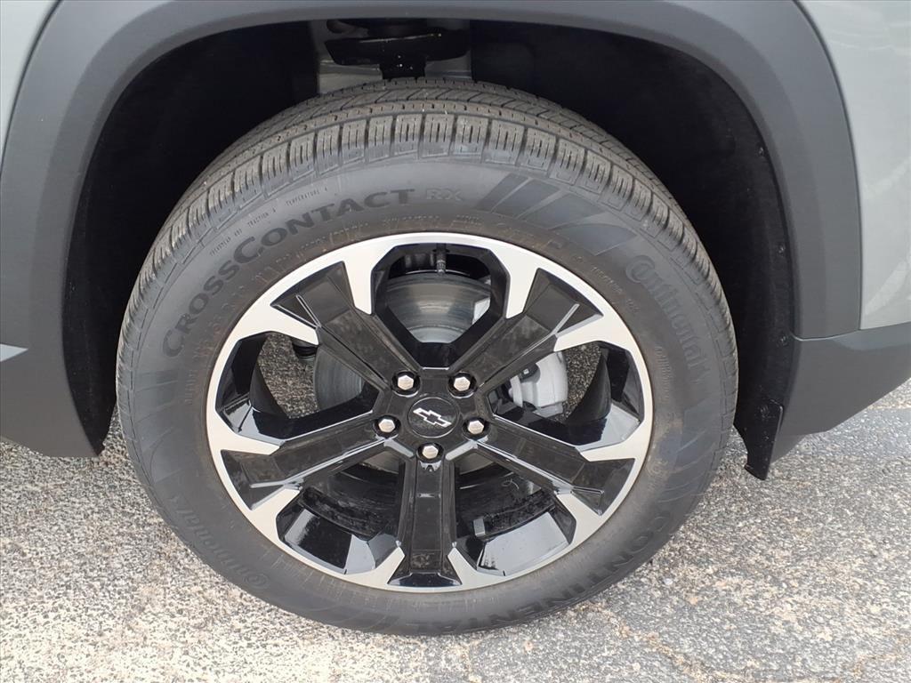 new 2026 Chevrolet Equinox car, priced at $33,527