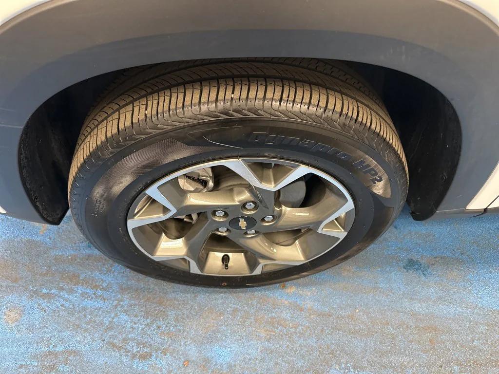 used 2025 Chevrolet Trax car, priced at $21,880