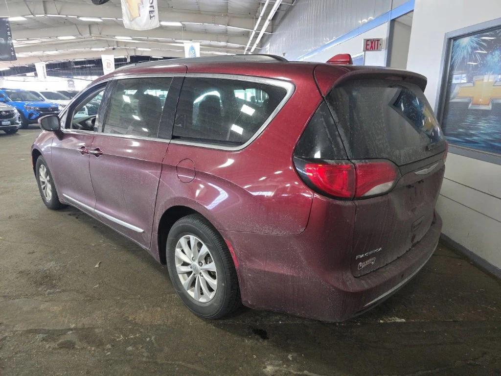 used 2017 Chrysler Pacifica car, priced at $10,980