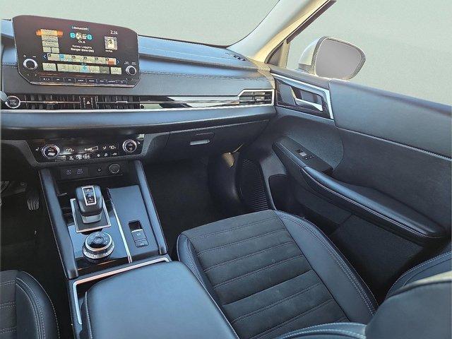 used 2024 Mitsubishi Outlander car, priced at $23,146