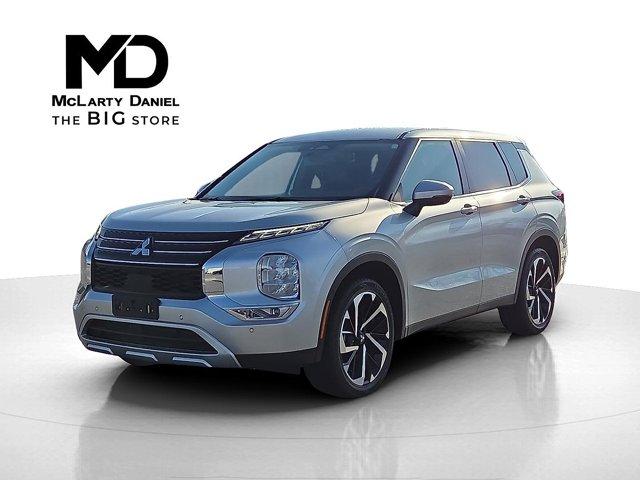 used 2024 Mitsubishi Outlander car, priced at $23,146