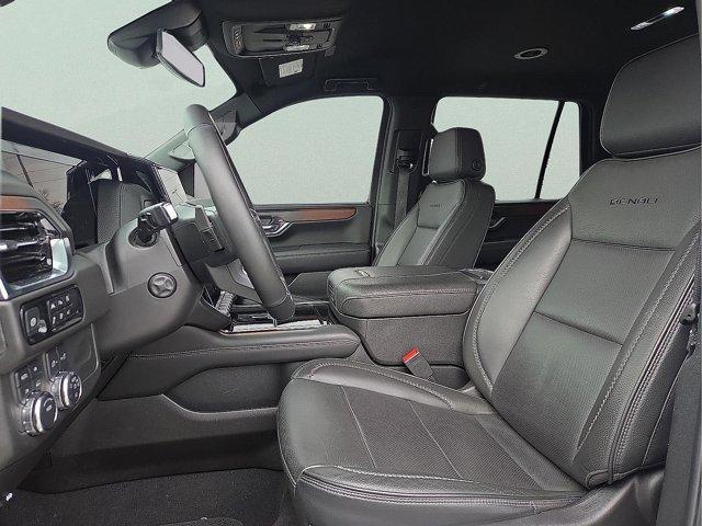 used 2025 GMC Yukon car, priced at $71,820