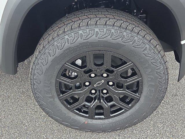 new 2026 Chevrolet Colorado car, priced at $45,360