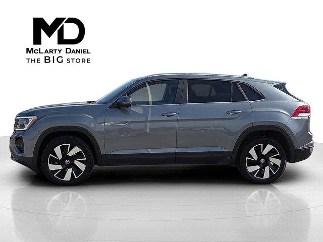 used 2024 Volkswagen Atlas Cross Sport car, priced at $25,900