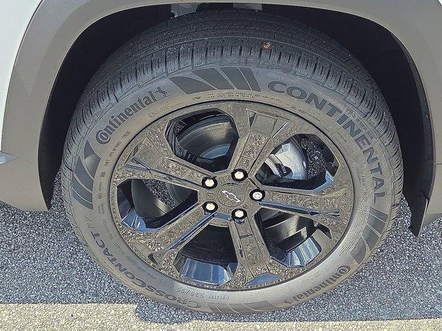 new 2026 Chevrolet Equinox car, priced at $32,603