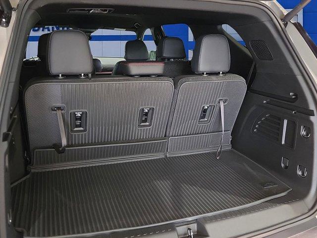 new 2026 Chevrolet Traverse car, priced at $57,030