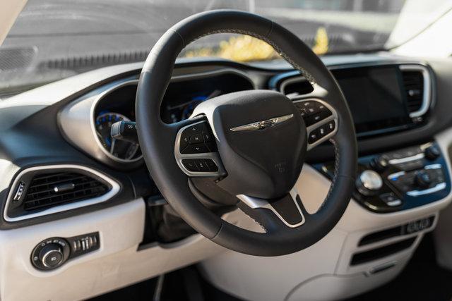 used 2024 Chrysler Pacifica car, priced at $30,667