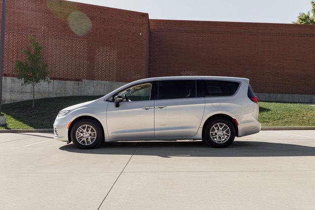used 2024 Chrysler Pacifica car, priced at $30,667