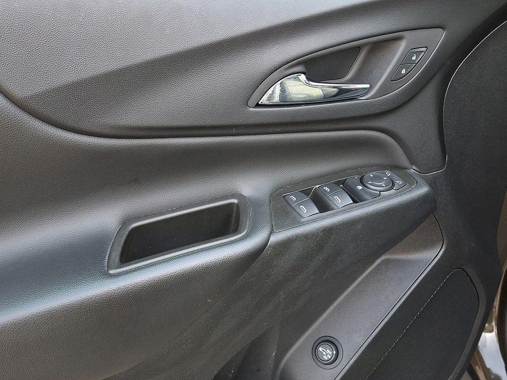 used 2023 Chevrolet Equinox car, priced at $20,500