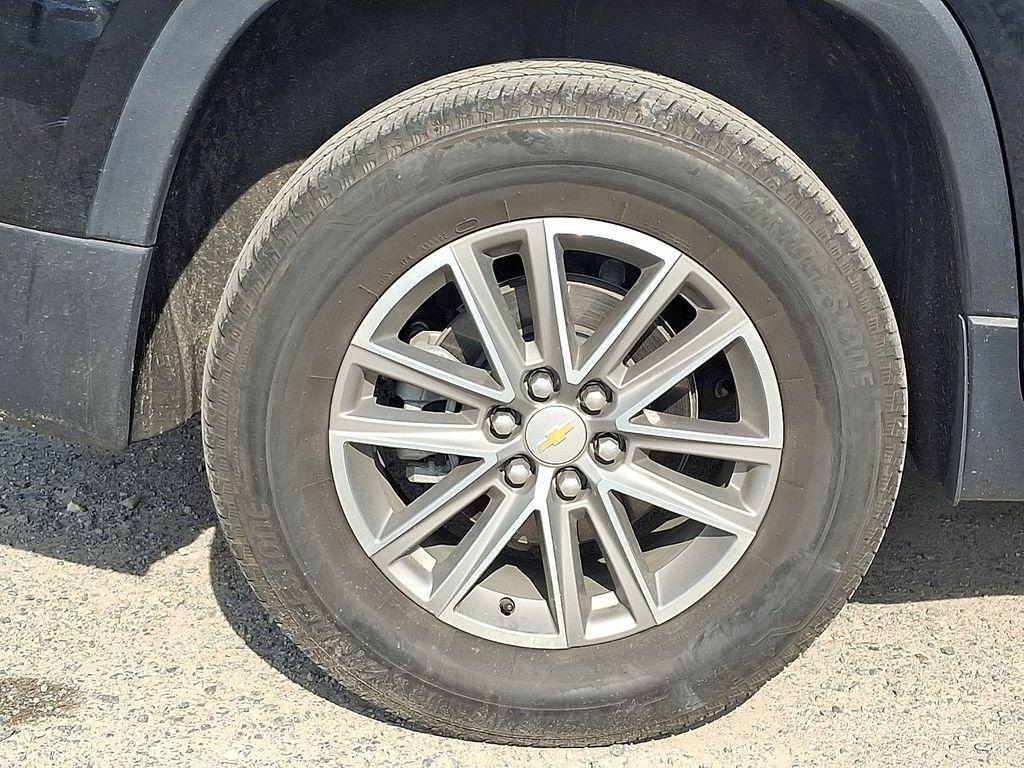 used 2024 Chevrolet Traverse car, priced at $33,000