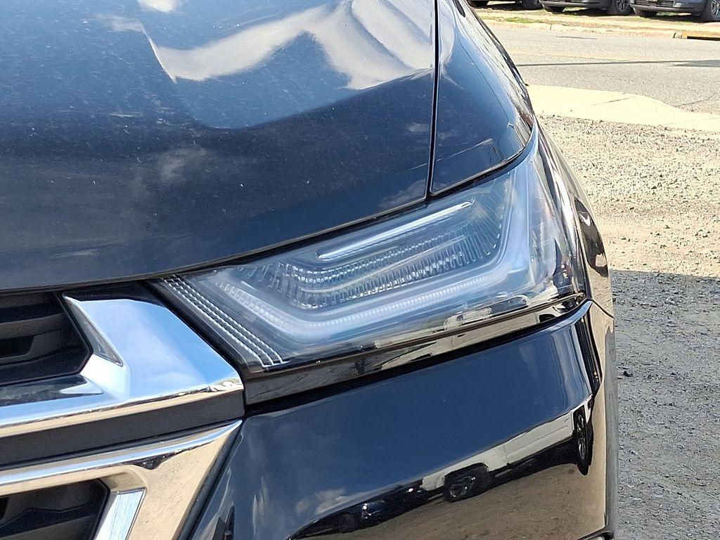 used 2024 Chevrolet Traverse car, priced at $33,000