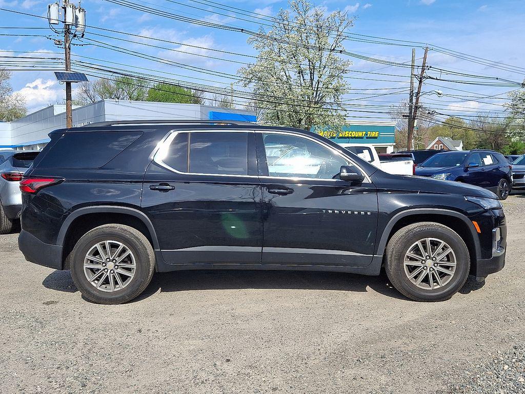 used 2024 Chevrolet Traverse car, priced at $33,000