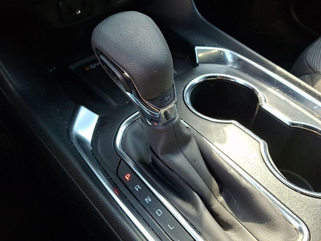 used 2024 Chevrolet Traverse car, priced at $34,000