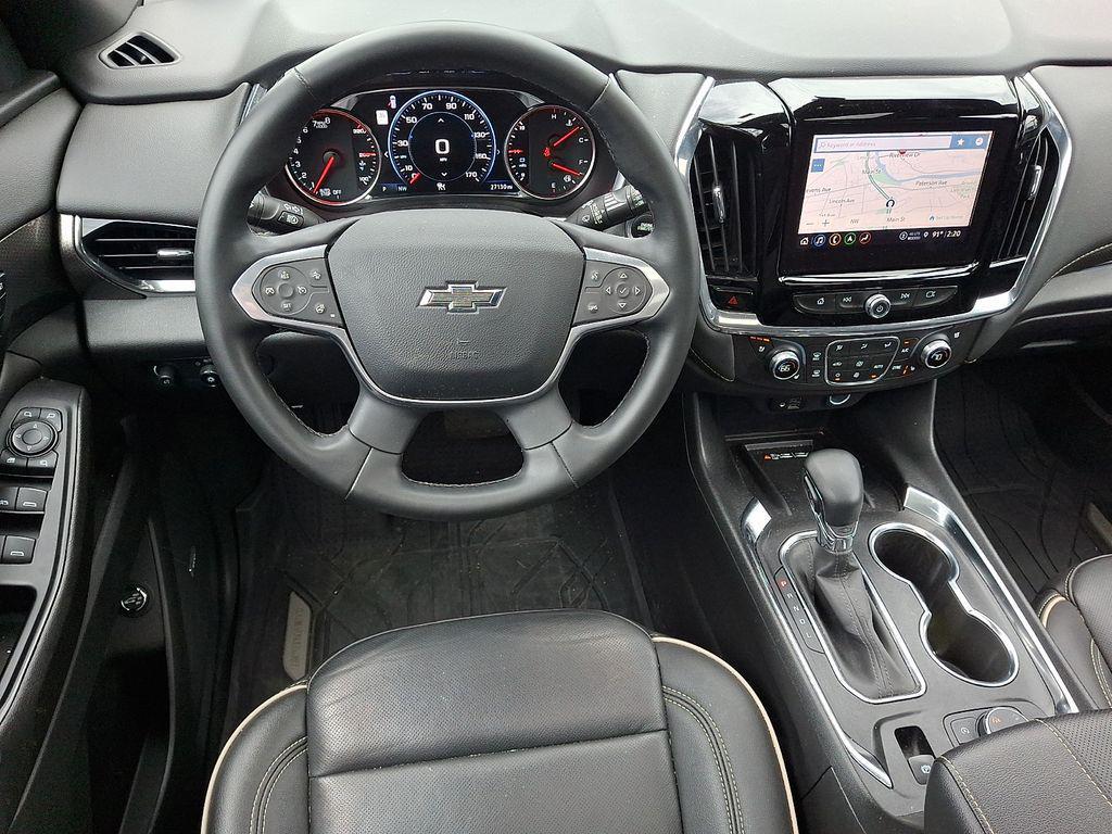 used 2023 Chevrolet Traverse car, priced at $35,101