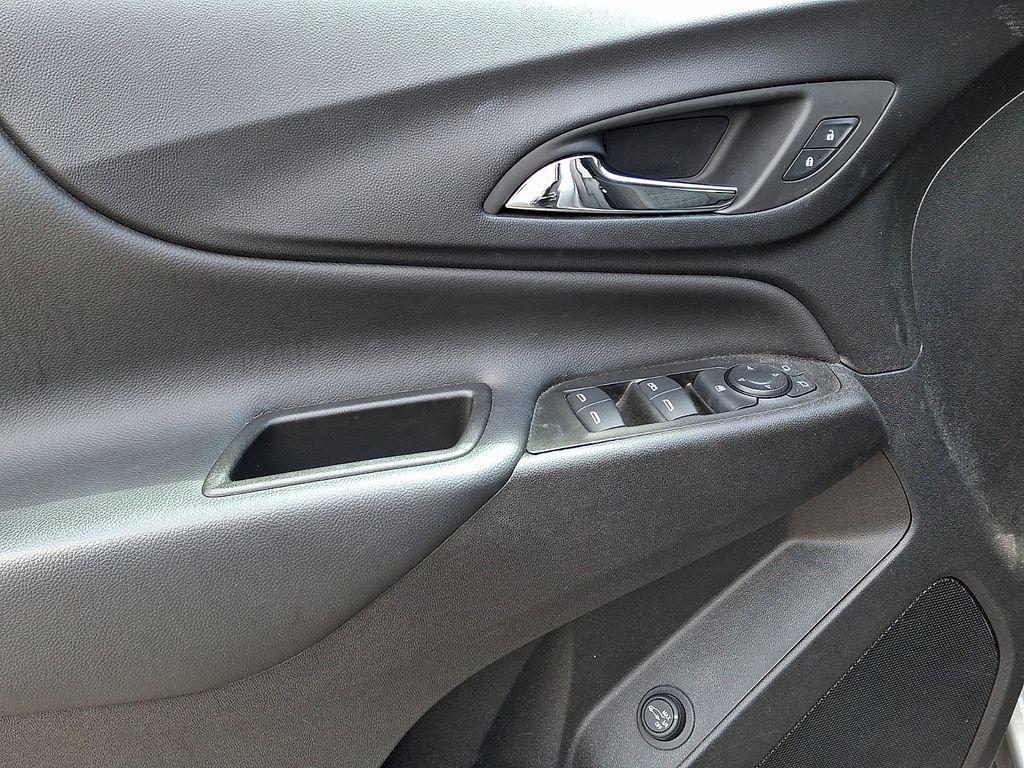used 2024 Chevrolet Equinox car, priced at $21,500