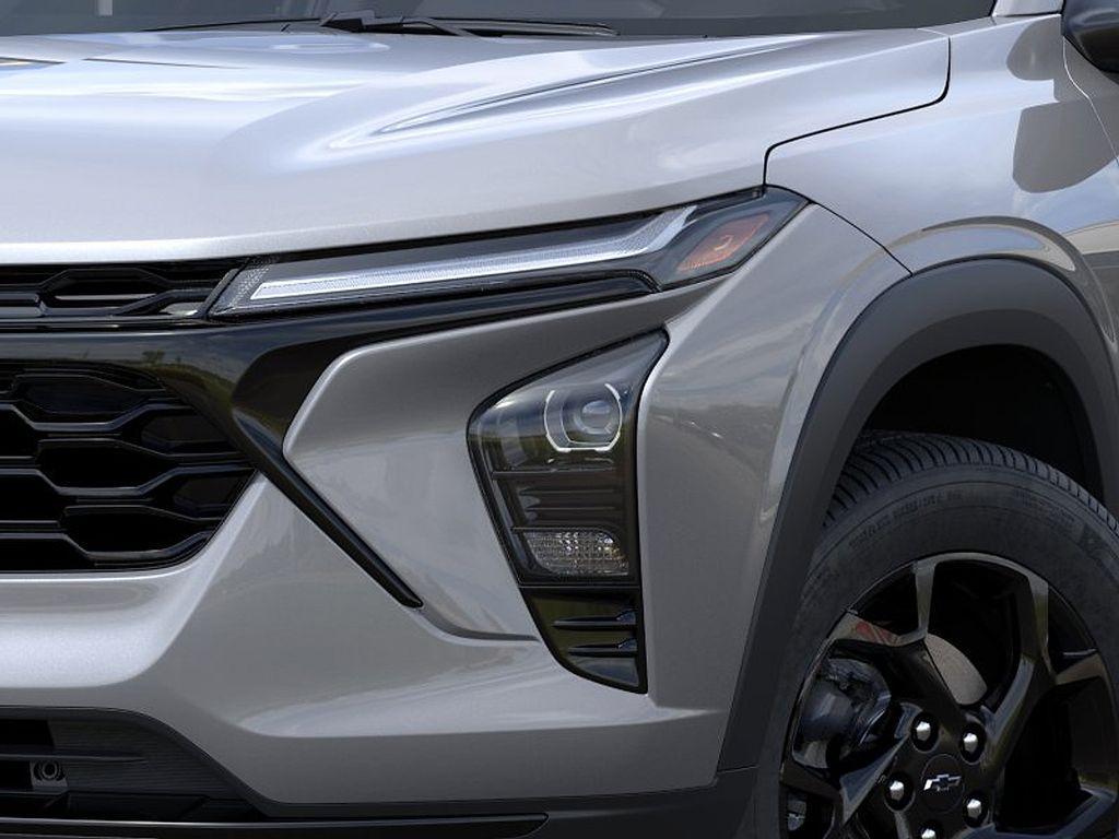 new 2026 Chevrolet Trax car, priced at $25,785