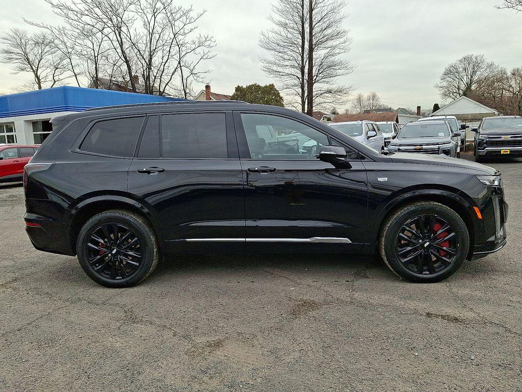 used 2023 Cadillac XT6 car, priced at $37,500