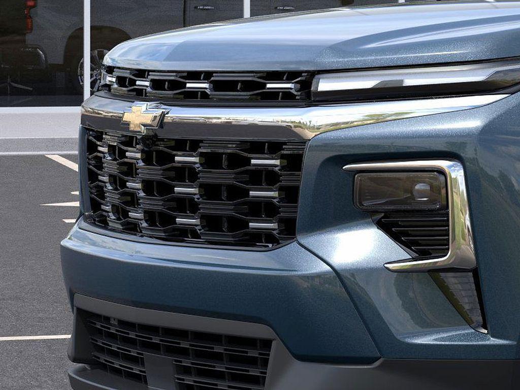 new 2026 Chevrolet Traverse car, priced at $50,070