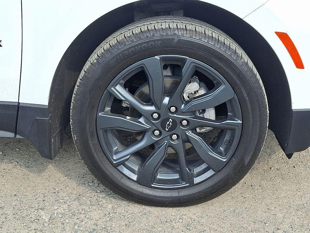 used 2024 Chevrolet Equinox car, priced at $24,300
