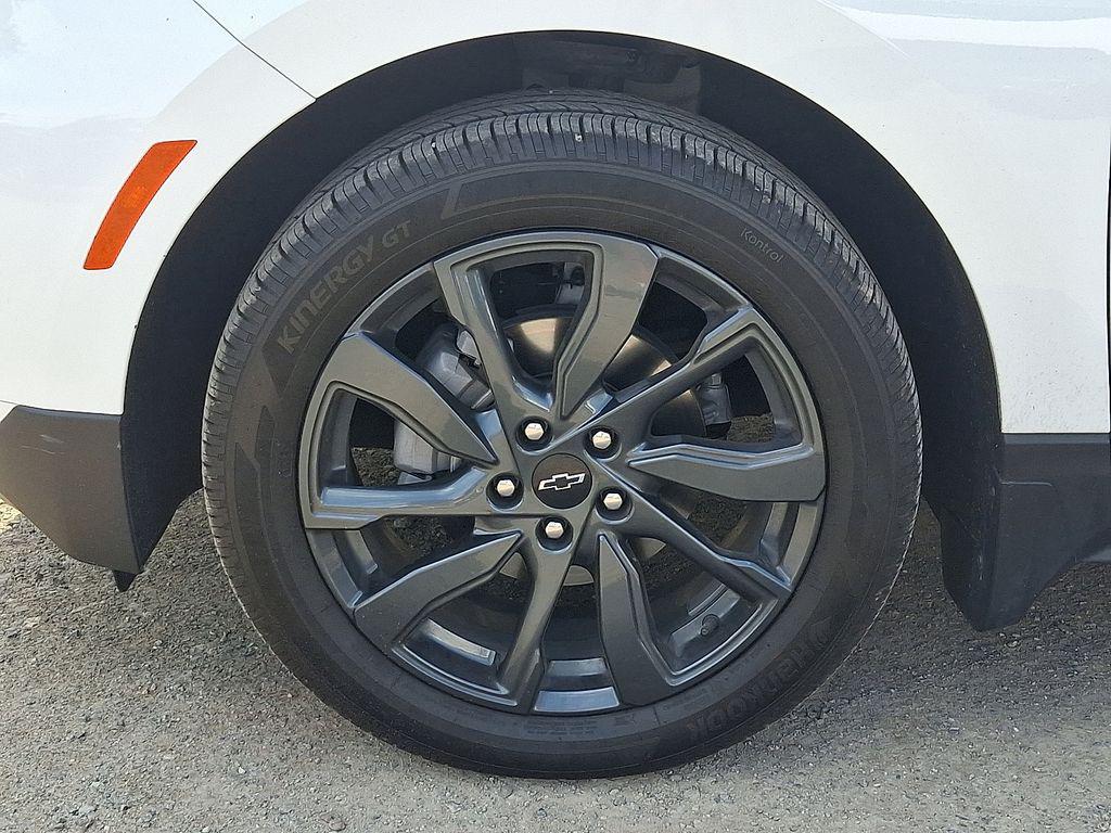 used 2024 Chevrolet Equinox car, priced at $24,300