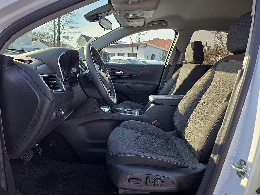 used 2023 Chevrolet Equinox car, priced at $21,000