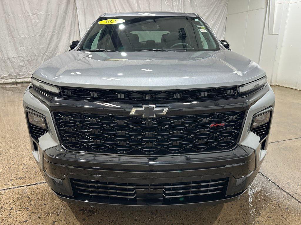 used 2024 Chevrolet Traverse car, priced at $48,227