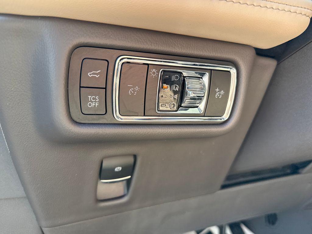 used 2023 Lincoln Nautilus car, priced at $37,801