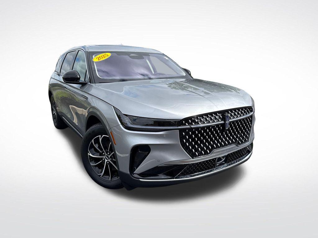 used 2025 Lincoln Nautilus car, priced at $56,171