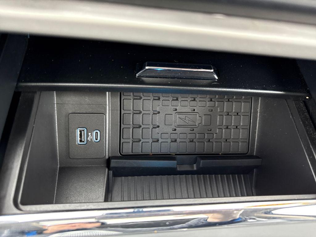 used 2023 Ford Expedition car, priced at $43,905