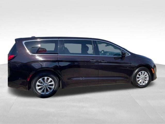 used 2018 Chrysler Pacifica car, priced at $11,532
