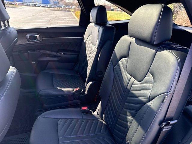 used 2024 Kia Sorento car, priced at $35,127