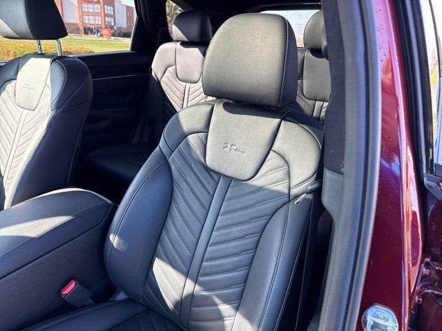 used 2024 Kia Sorento car, priced at $35,127