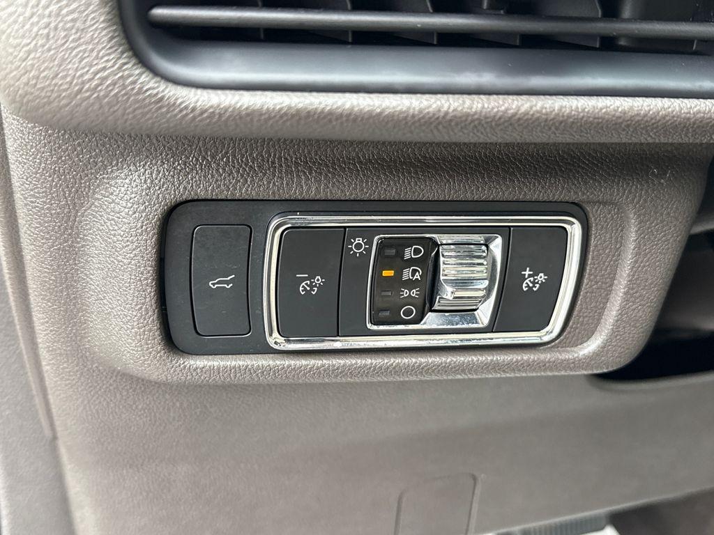 used 2022 Lincoln Corsair car, priced at $29,316