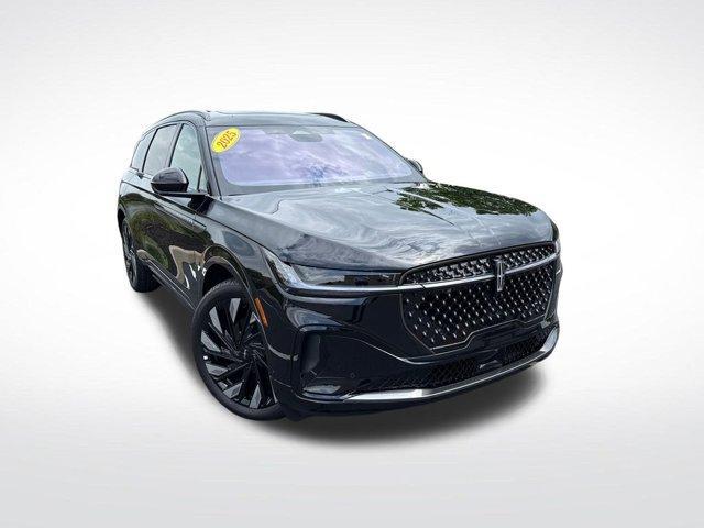 used 2025 Lincoln Nautilus car, priced at $62,671