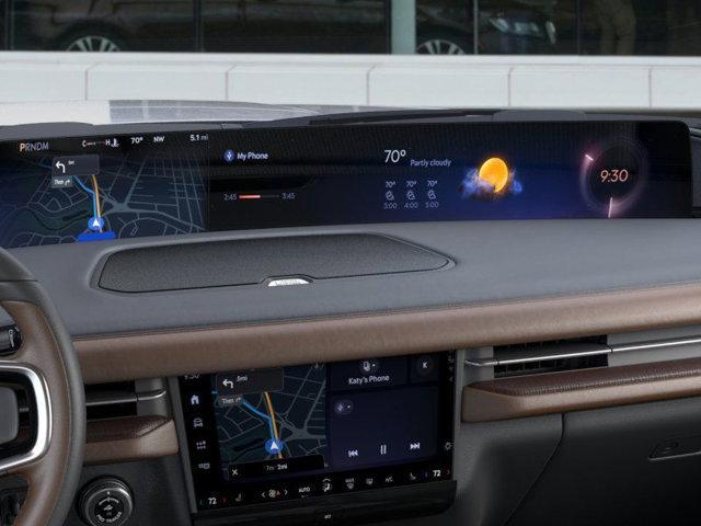 new 2025 Lincoln Navigator car, priced at $104,705