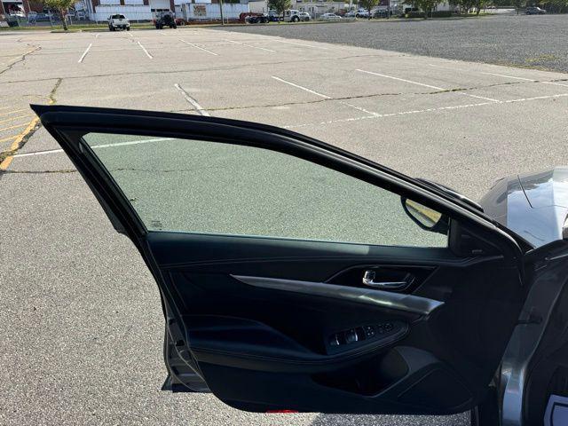 used 2023 Nissan Maxima car, priced at $21,999