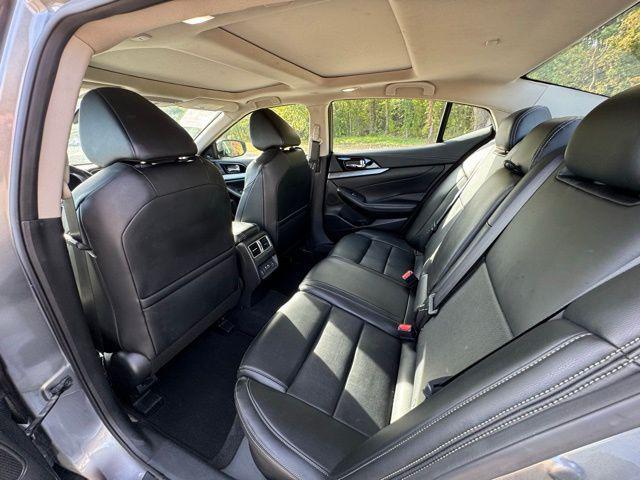 used 2023 Nissan Maxima car, priced at $21,999