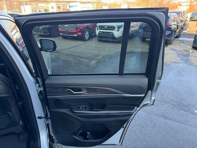 used 2024 Jeep Grand Cherokee car, priced at $25,882