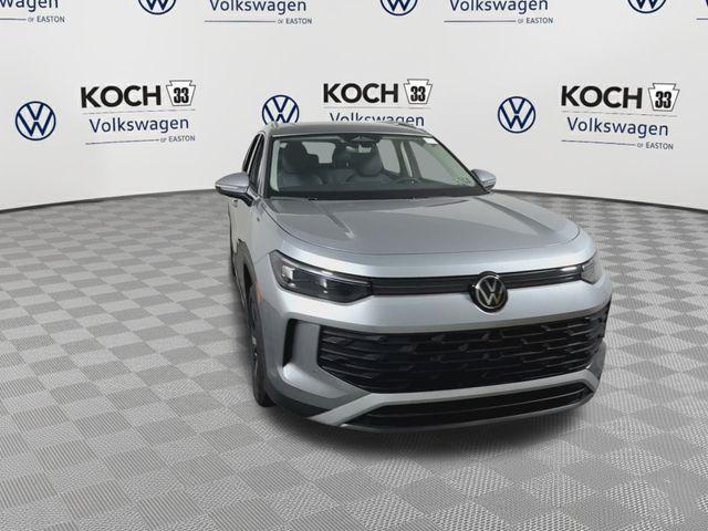 new 2025 Volkswagen Tiguan car, priced at $37,021