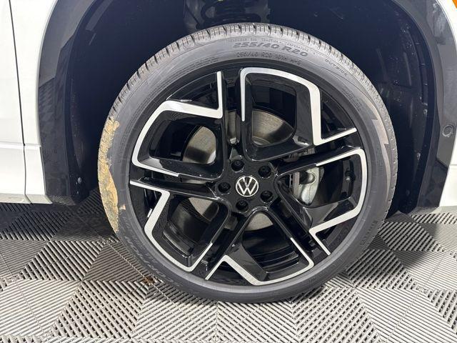 new 2026 Volkswagen Tiguan car, priced at $45,807