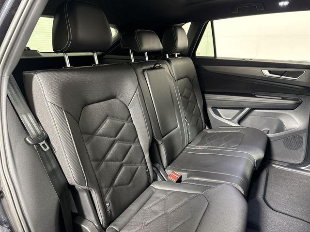 new 2026 Volkswagen Atlas Cross Sport car, priced at $46,357