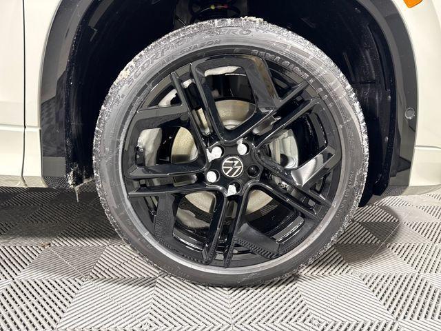 new 2026 Volkswagen Tiguan car, priced at $39,732