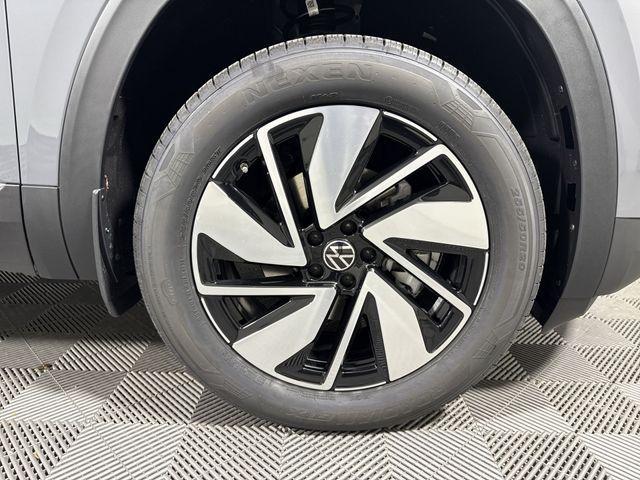 new 2026 Volkswagen Atlas car, priced at $48,562
