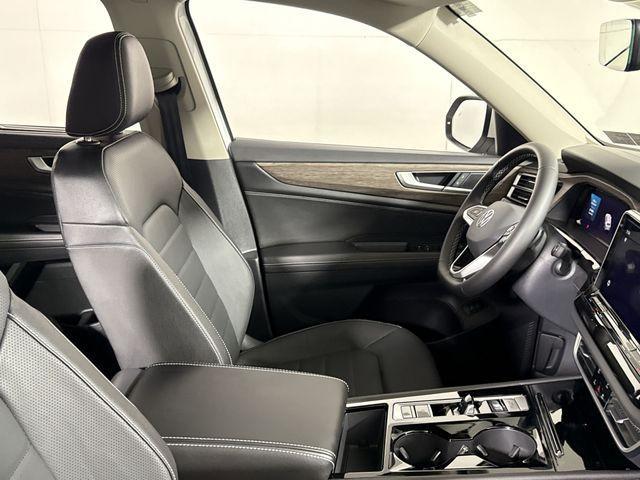 new 2026 Volkswagen Atlas car, priced at $48,562