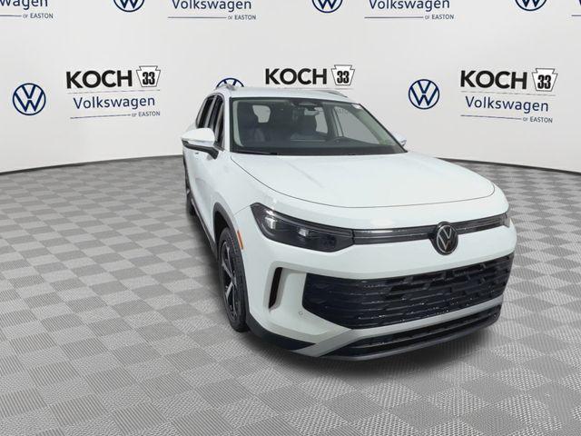 new 2025 Volkswagen Tiguan car, priced at $30,811
